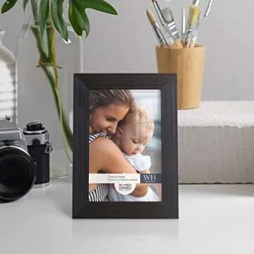 Renditions Gallery 4x6 inch Picture Frame Modern Style Wood Pattern and High Definition Glass Ready for Wall and Tabletop Photo Display, Black Frame
