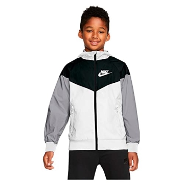 Nike Boy's Sportswear Windrunner Jacket - Lightweight and Versatile for Outdoor Fun