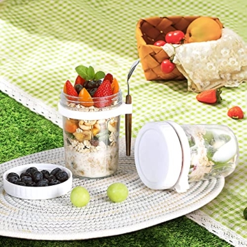 Xigugo Overnight Oats Jars, Overnight Oats Container with Lid and Spoon, 16 oz Cereal, Milk, Vegetable and fruit Salad Storage Container with Measurement Marks (white2)
