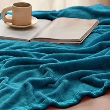 Bedsure Fleece Throw Blanket - Cozy Soft Microfiber Comfort