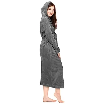 NY Threads Women's Plush Hooded Fleece Bathrobe