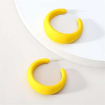 WCRAZYE Colorful Acrylic Chunky Hoop Earrings for Women Lightweight Exaggerated Geometric Earrings Minimalist Earrings Retro Neon Earrings StatementJewellery (Orang And Yellow)