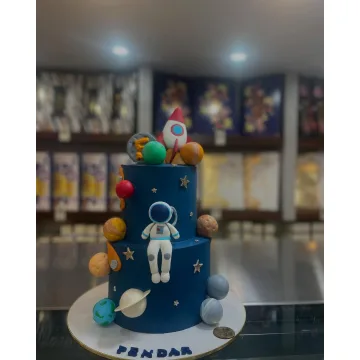 کیک تولد فضانورد و سیارات سرمه‌ای کودک نوجوان موشک سه‌بعدی کهکشان