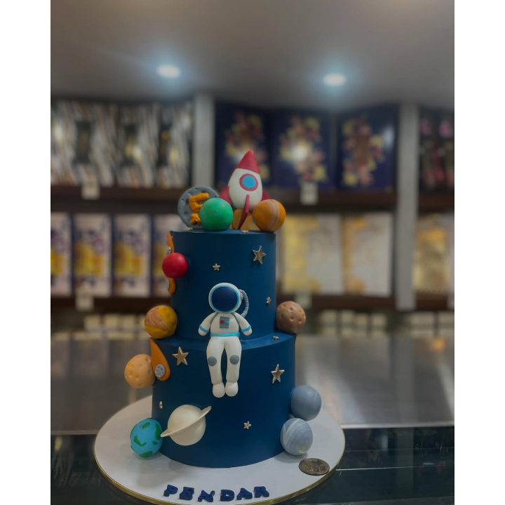 کیک تولد فضانورد و سیارات سرمه‌ای کودک نوجوان موشک سه‌بعدی کهکشان