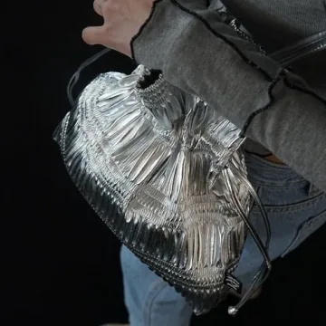 KWANI Crinkle PU Leather Handbag in Silvery Silver