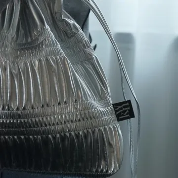 KWANI Crinkle PU Leather Handbag in Silvery Silver