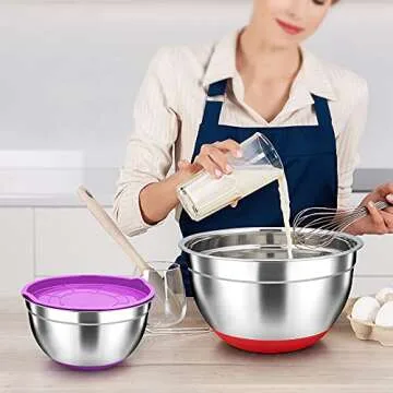 TeamFar Mixing Bowls, Stainless Steel Mixing Bowls with Lids, Nesting Salad Bowls with Air-tight Lids & Non-slip Bottom, Dishwasher Safe & Stackable, Set of 6-4.6/2.6/2 / 1.5/1 / 0.7 Qt