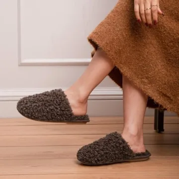 Snug Leaves Women's Scuff Slippers Cute Faux Wool