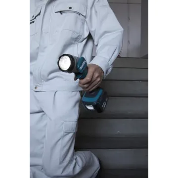 Powerful Makita DML802 18V Pivoting LED Flashlight