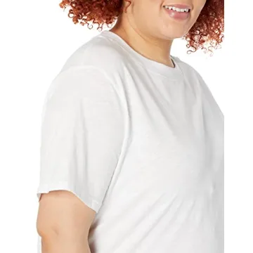 The Drop Women's Sydney Cropped Crew Neck Tee in White