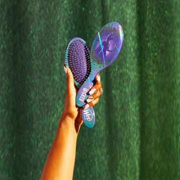 Wet Brush Original Detangler Hair Brush Elphaba (Wicked) Kit - Ultra-Soft IntelliFlex Bristles - Det...