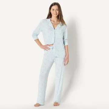 Comfortable Women's Stretch Pajama Set - Light Blue Geese