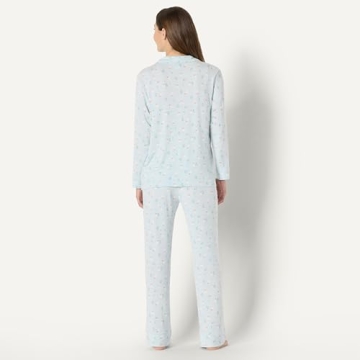 Comfortable Women's Stretch Pajama Set - Light Blue Geese