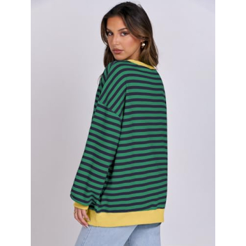 Trendy Oversized Sweatshirt for Nostalgic Style Lovers