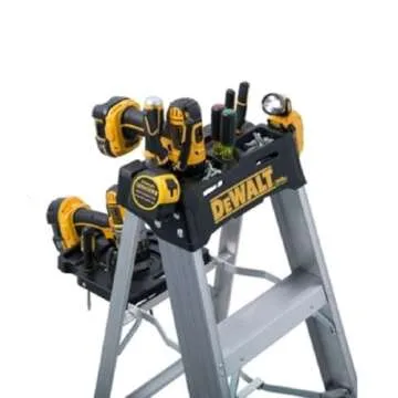 DEWALT 4' Aluminum Step ladder 4' Alu
