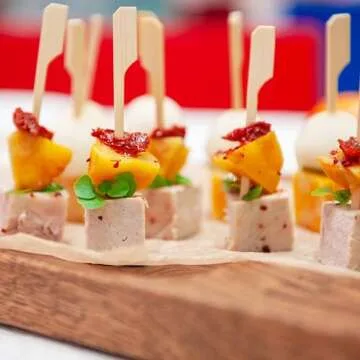 200 PCS Bamboo Skewers for Appetizers, Kabob Skewers, Skewers for Grilling, Bamboo Sticks for Fruit Kabobs, Charcuterie Boards Accessories (3.5 Inch)