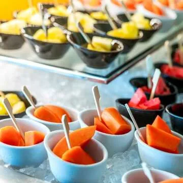 200 PCS Bamboo Skewers for Appetizers, Kabob Skewers, Skewers for Grilling, Bamboo Sticks for Fruit Kabobs, Charcuterie Boards Accessories (3.5 Inch)