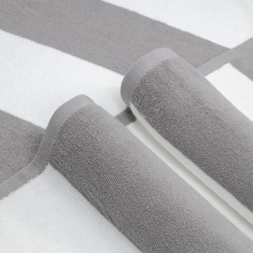 CLOWOOD Plush Oversized Beach Towel for Ultimate Comfort