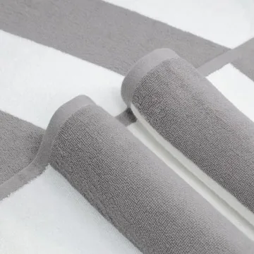 CLOWOOD Plush Oversized Beach Towel for Ultimate Comfort