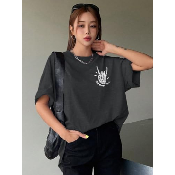 Cute Halloween Oversize T-Shirt with Spooky Ghost Design