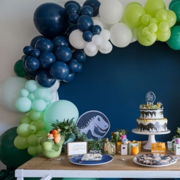 Enchanting Blue and Green Balloons for Celebrations