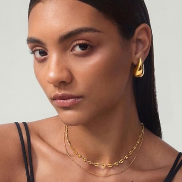 Elegant 18K Gold Teardrop Earrings for Women - Stylish and Lightweight