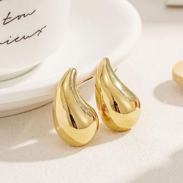 Elegant 18K Gold Teardrop Earrings for Women - Stylish and Lightweight