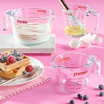 Pyrex 4 Piece Measuring Cup Set for Every Kitchen