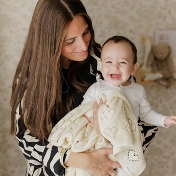 Bleu La La 100% Cotton Unisex Heart Knit Swaddle Luxury Baby Blanket for Girls and Boys - Soft Warm Cozy Swaddling Receiving Stroller Crib Blanket for Newborns Infants Toddlers (Ivory, 0-2 Years)