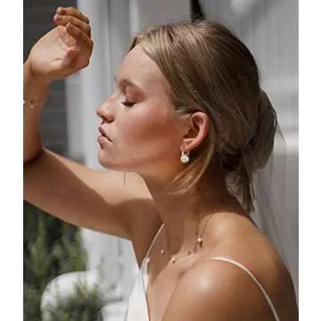 Aobei Pearl 18K Gold Plated Leverback Hoop Handpicked White Round Shell Pearl Drop Dangle Earring for Women Minimalist Simulated Pearl Ear Jewelry for Wedding Bridesmaids Gift