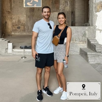 INICAT Travel Sling Bag for Women in Brown