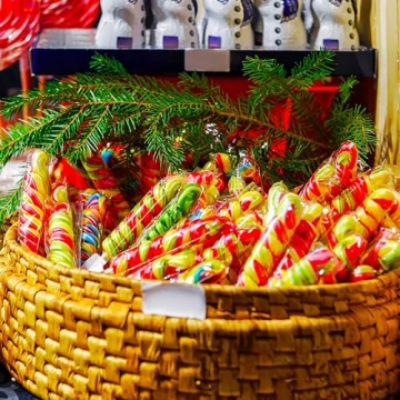 Yotelab Self Sealing Cellophane Bags, Pretzel Rod Bags, 2x10 Inch Clear Resealable Cellophane Bags Self Adhesive,100 Pcs