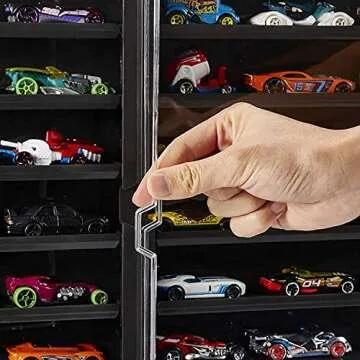 Hot Wheels Display Case with Exclusive Mercedes-Benz 190E