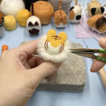 Truslin Needle Felting Kit, DIY Crafts for Adults Women, Hobby Kit with Felting Supplies,Felting Needles, Felting Wool and Tools for Beginners, Adult Craft Kits, Faceless Animals 12pcs