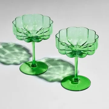 Khen Flower Vintage Wavy Glass Coupes for Every Occasion