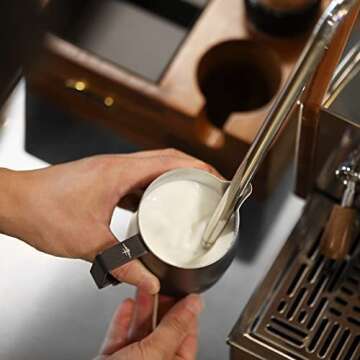 MHW-3BOMBER Milk Frothing Pitcher 450ml/15.2oz Milk Frother Cup Espresso Steaming Pitcher Stainless Steel Milk Frother Cup Barista Latte Art Round Spout Milk Jug P6005MB