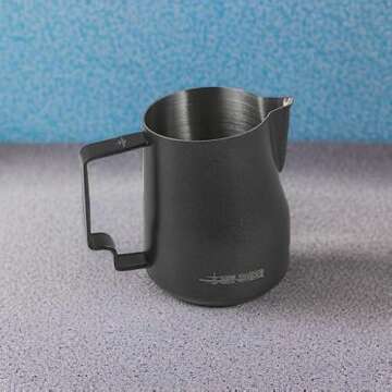 MHW-3BOMBER Milk Frothing Pitcher 450ml/15.2oz Milk Frother Cup Espresso Steaming Pitcher Stainless Steel Milk Frother Cup Barista Latte Art Round Spout Milk Jug P6005MB