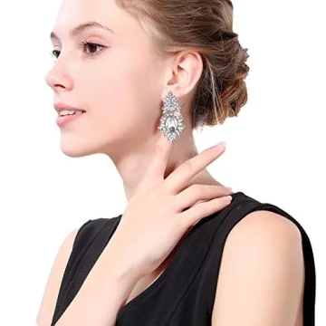Elegant Rhinestone Chandelier Earrings for All Occasions