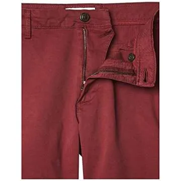 Men's Stylish 5" Slim-Fit Chino Shorts in Burgundy