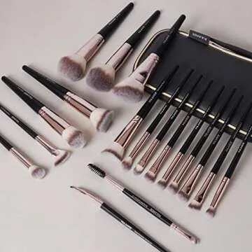 Makeup Brushes with Case, MAANGE 18 Pcs Professional Makeup Brush Set Premium Synthetic Face Kabuki Brush Kit Foundation Blush Powder Eyeshadow Brushes Set Christmas Gift（Coffee)
