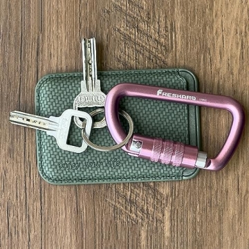 Durable FresKaro 3inch Locking Carabiners (2698lbs)