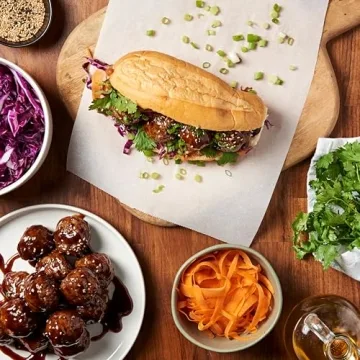 Lee Kum Kee Hoisin Sauce 20 oz for Authentic Asian Flavor