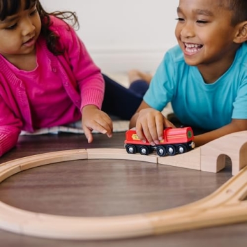Melissa & Doug Classic Wooden Figure Eight Train Set