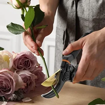 Premium Bypass Pruning Shears for Effortless Gardening