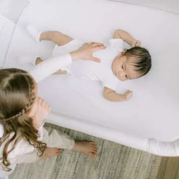 Baby Delight Beside Me Dreamer Bassinet for Cozy Co-Sleeping