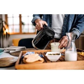 " OCCASIONS " 40 Mugs Pack, Heavyweight Disposable Wedding Party Plastic 8 oz Coffee Mugs/Tea Cups/Cappuccino Cups/Espresso Cup with Handles (8 oz Mugs, Ivory & Gold Rim)