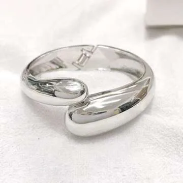 Long tiantian Gold Bangles Gold Cuff Bracelets for Women Non Tarnish Chunky Gold Trendy Jewelry Christmas Gifts Stocking Stuffers Gold Accessories