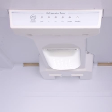 Kenmore 33" Refrigerator with Ice Maker & Adjustable Shelves