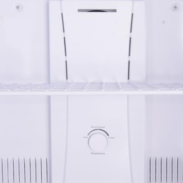 Kenmore 33" Refrigerator with Ice Maker & Adjustable Shelves