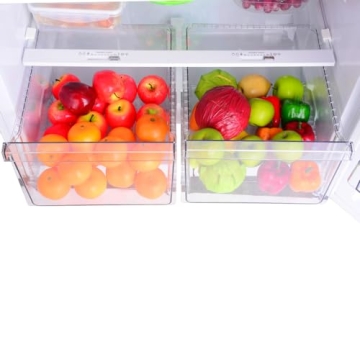 Kenmore 33" Refrigerator with Ice Maker & Adjustable Shelves